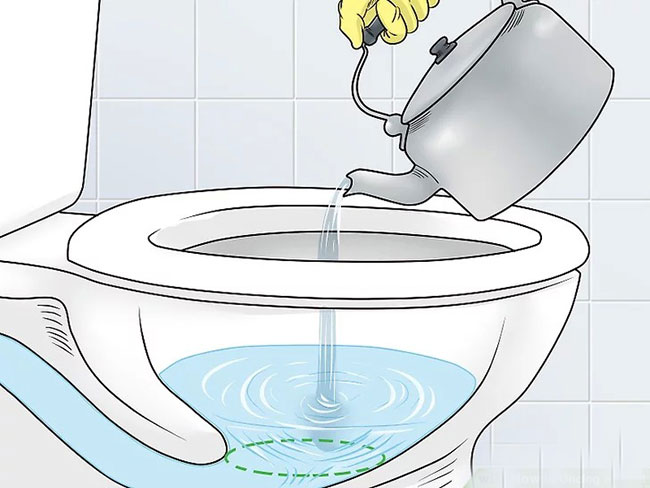 Dùng nước sôi cùng baking soda và giấm giúp thông bể phốt khá hiệu quả