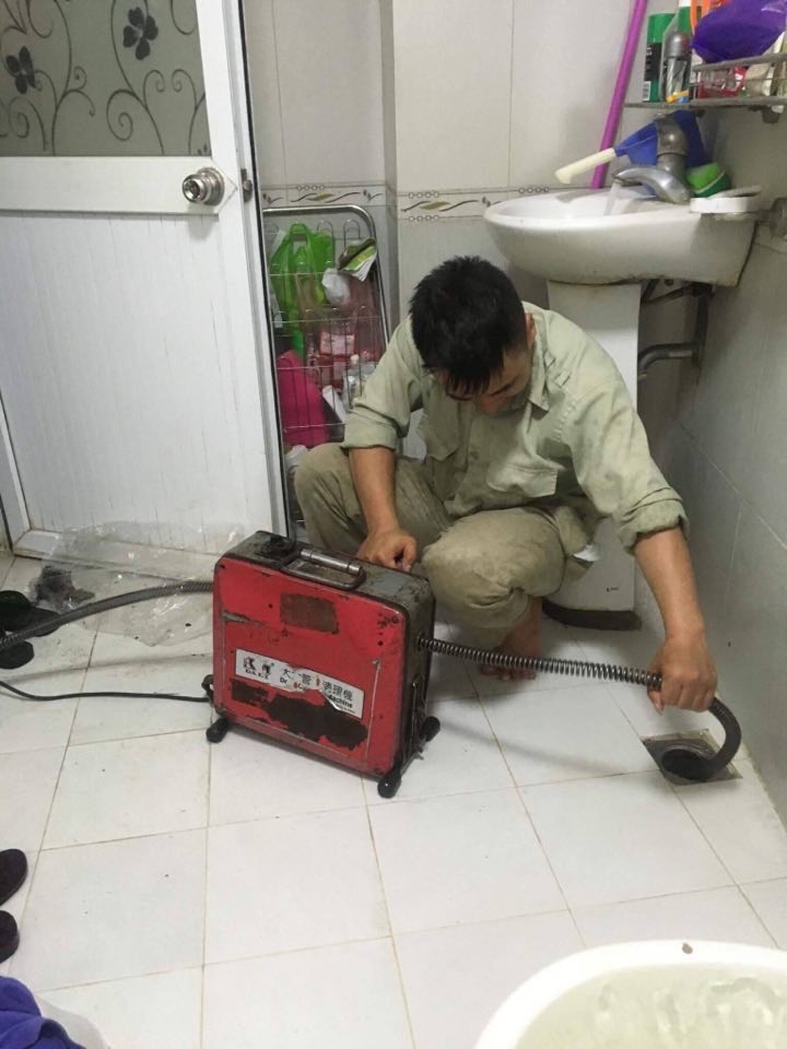 Quy trình hút hầm cầu không đục phá nhanh gọn, thuận tiện