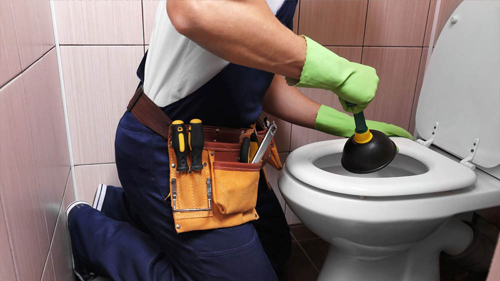 Thợ thông cống của chúng tôi có ít nhất 5 năm kinh nghiệm trong nghề