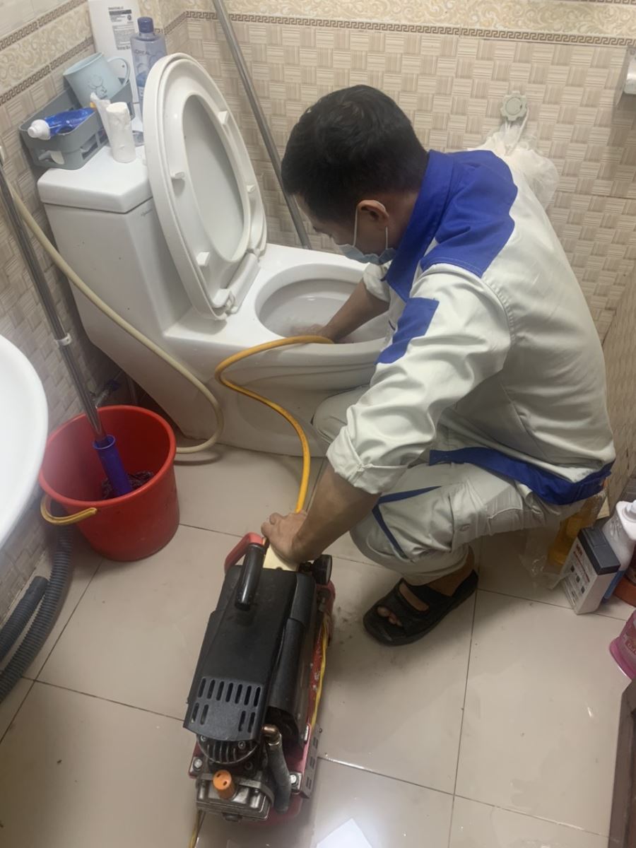 Khắc phục mùi hôi nhà vệ sinh nhanh chóng, sạch sẽ, không đục phá