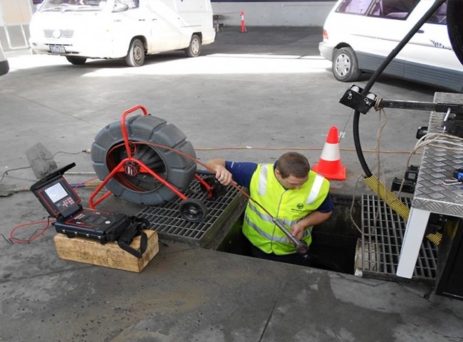 Quy trình làm việc chuyên nghiệp với đội ngũ có kinh nghiệm lâu năm, đảm bảo thông tắc an toàn và sạch sẽ