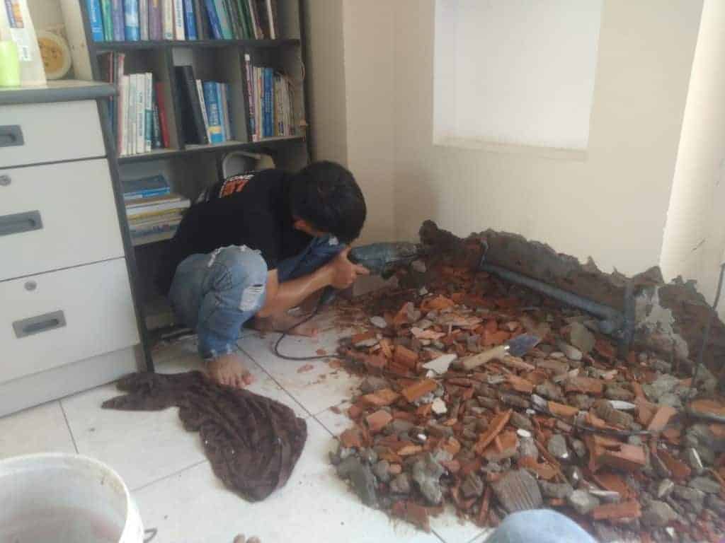 Dò tìm dò rỉ đường ống nước âm nền