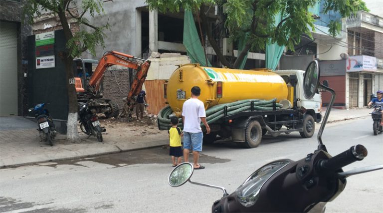 Tiến hành khảo sát và báo giá hút bể phốt