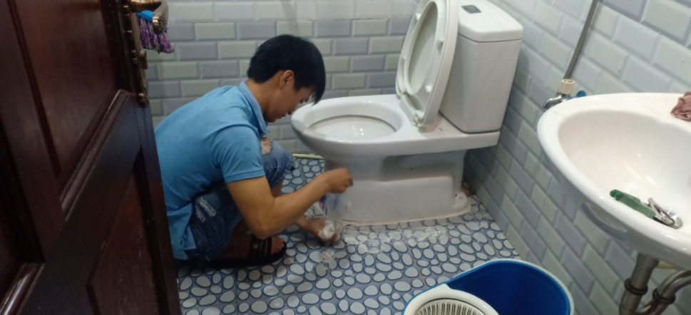 Trị dứt điểm mùi hôi khó ngửi từ nhà vệ sinh