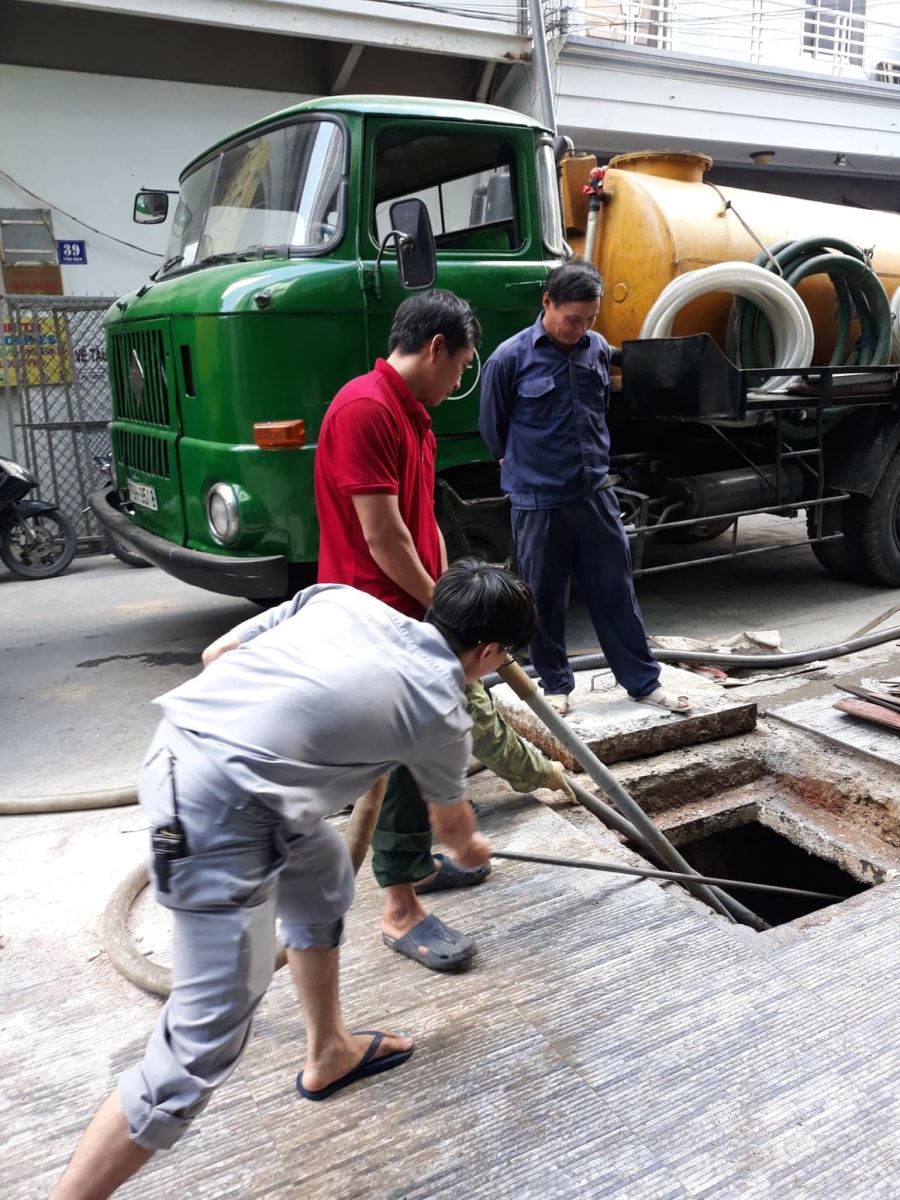 Đội ngũ nhân viên luôn sẵn sàng tiếp nhận nhu cầu và phục vụ quý khách hàng mọi lúc mọi nơi