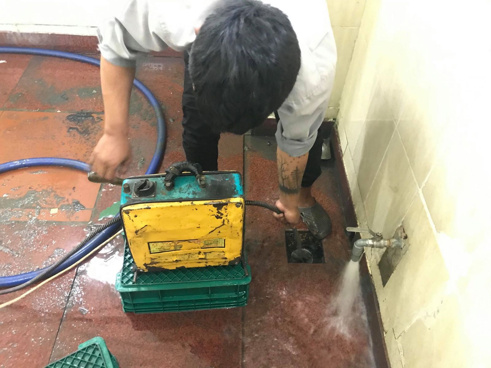 Máy móc hiện đại, giá cả hợp lý