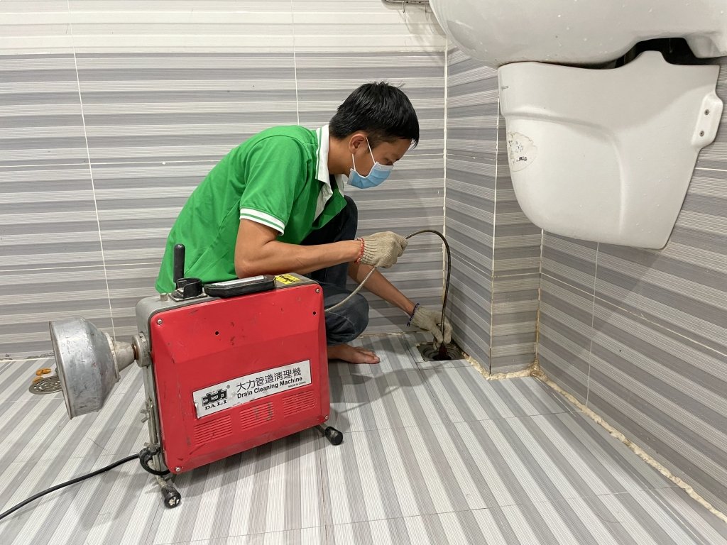 Là một trong những đơn vị thông cống uy tín, chúng tôi luôn làm việc với sự tận tâm