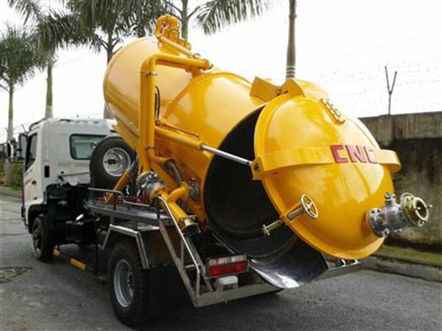 Hút bể phốt an toàn và không gây ô nhiễm môi trường